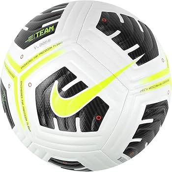 Amazon.co.jp: Nike アカデミープロ - チーム FIFA Sz 5 サッカー